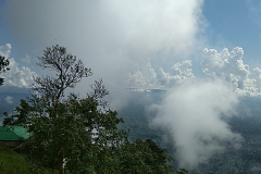 বান্দরবানের মেঘে ঢাকা আকাশ